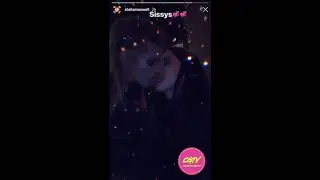 STELLA MAXWELL KISS her girlfriend on IG
