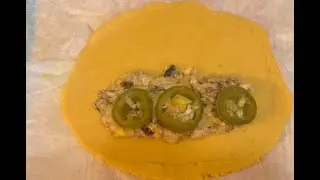 Эмпанады с рисом и лососем