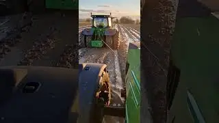 Fendt 930 Towing a Stuck John Deere 8430 in Muddy Field #agritech #machine #tractor