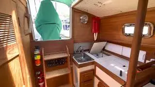 Com Pac 27 Sailing ⛵️ Boat Yacht Interior 2006 Model 27/3