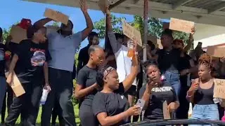 Разгневанные студенты протестуют в CASE в Портленде из-за предполагаемого изнасилования, заявляя ...