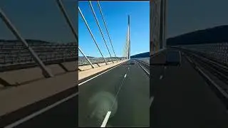 Виадук Милло (Мийо) в Южной Франции &ndash; самый высокий автомобильный мост в мире, высотой в 343 метра