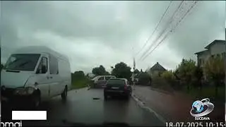 Manevră riscantă pe linie continuă, la Vicovu de Sus