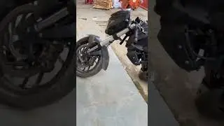 dominar 400 accident