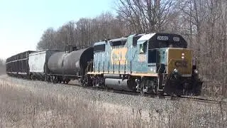 csx 2692 Hartford MI 3/25/20 train D700