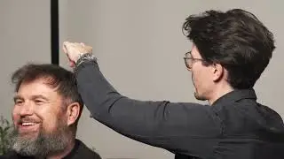 Mensch Mayer mit Stefan Elgas vom Renomm&eacute; Atelier