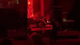 Skunk made a special appearance with @lucydacus ￼