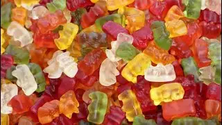 ASMR: Eating gummies and grapes, YUMMIE