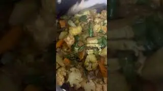 Mixed herbs and veges