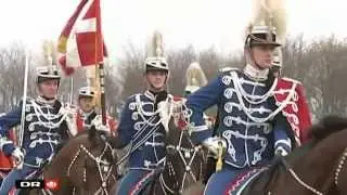 Dronningen fejrer 400-året for Gardehusarregimentet - TV Avisen