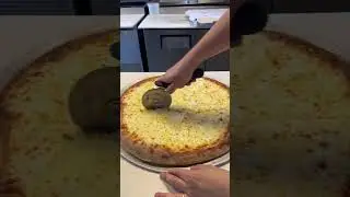 The Worst Way to Slice Pizza 🍕