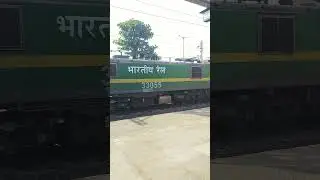 Raat Main Train Ki Speed Kyun Jatihai RailwayJankari // Viral video #shorts#shortvideos #viralshort