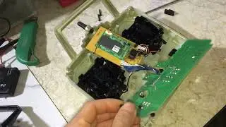 C&Ugrave;NG XEM TX FUTABA T4YF cổ c&oacute; g&igrave; b&ecirc;n trong