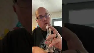 Vaping in a water bong