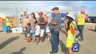 Community gets up close, personal look at new Harbor Bridge project