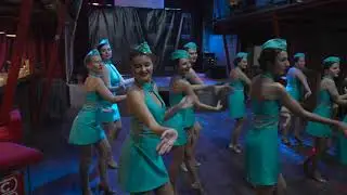 Salsa lady show 