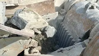I Can’t Believe How Easily This Machine Breaks Stone