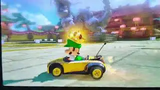 Mario Kart 8 Deluxe Kate vs Maria in Shine Thief November 10th, 2025