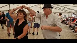 V&oslash;mm&oslash;lgutan skaper stemning p&aring; dansegolvet p&aring; Dansefestivalen 2023 Dansnytt Hilde Arntzen