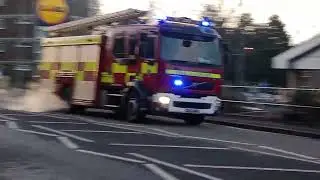 East Sussex FRS Reserve pump responding out of Bohemia Road fire station // UK Fire Engine