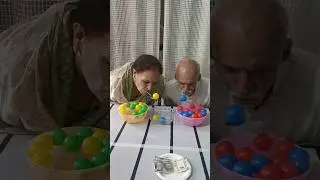 pick all the same colour balls with spoon to win #funny #trending #comedy #viral #ytshorts #gaming