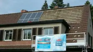 Montage einer Photovoltaik - Indach - Anlage von Wedler - Berlin