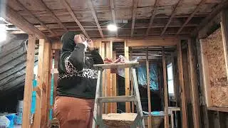 I QUIT!! INSTALLING R19 FIBERGLASS FACED INSULATION BATTS IN THECEILING - REHAB WITH DEE