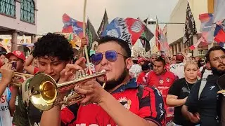 Presentación de la Trinca fresera del Irapuato, La  mermelada y manita de puerco tocando