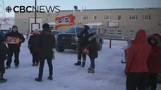 Iqaluit Housing Authority workers rally amidst collective agreement negotiations