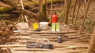 Construction d'une table bushcraft - Libres&Natures