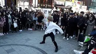 'BLOOD SWEAT & TEARS' COVER GUY SO DYNAMIC, KNOWING BUSKING DANCE SKILL VERY WELL.