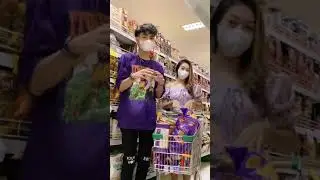 Sandy.ss lagi belanja masih sempet goyang cuma ghosting