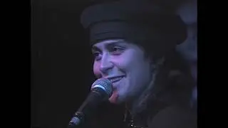 LESLIE SPIT TREEO LIVE AT CLUB LINGERIE