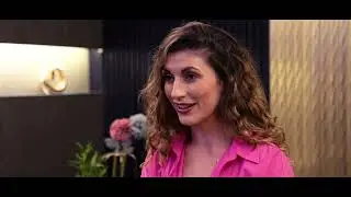 Ally Williams, Yoga Teacher from London Shares Her Smile Makeover Experience at Arizzta.
