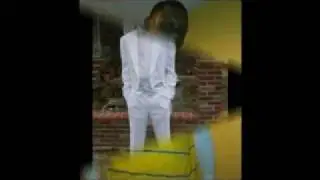 Pimpin Ft Dezzy Seekaz - Bring Di sum'n Come { Paypa Seekaz Family} October 2010