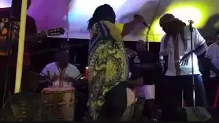 Libaña Maraza Ft Sandra En Vivo