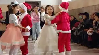 Малика 38 мектеп новый год.