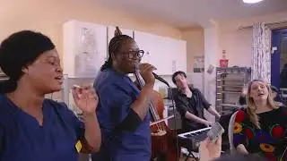&ldquo;Hallelujah&rdquo; (Leonard Cohen) &ndash; Staff and Residents Singalong | Winter Solstice at Bridgeside Lodge