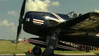 Howard Pardue flies the Grumman F8F-1 Bearcat