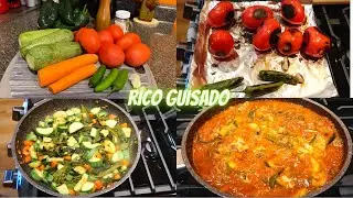 Guisado de Calabazas con Zanahoria ,RAJAS de CHILE POBLANO y queso ASADERO con MUCHO SABOR