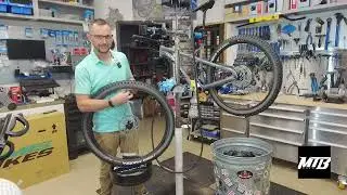 Tubeless Ready Setup with Stans Flow Rim and Muc-off Valve Stems (Jamis Portal A2)