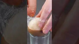 &Uuml;berraschungseier einfach selber machen | Osterei aus Schokolade f&uuml;llen #shorts