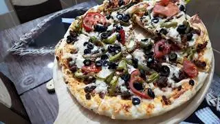 مطبخ ام يقين طريقة عمل بيتزا 🍕🍕🍕🍕