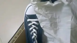 Unboxing converse High tops...navy blue