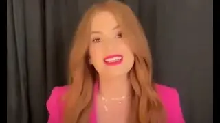 Isla Fisher ('Wolf Like Me'): Letting guard down to 'experience the joy of being seen and loved'