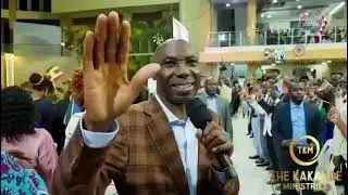 MERRY CHRISTMAS AND A HAPPY NEW YEAR WISHES FROM PROPHET KAKANDE.#kakandeministries.