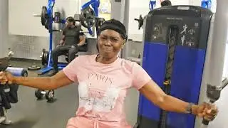 How to build strength with crunch fitness using machine and dumbbells ##consistency 