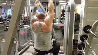 Lat pull downs by Colin Hawkins