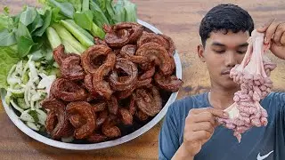 Fried Chitterlings Recipe | How To Deep Fried Chitlins in My Village