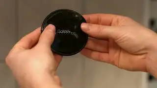 2 supports avec patchs en gel auto-adh&eacute;rent pour smartphone Callstel [PEARLTV.FR]